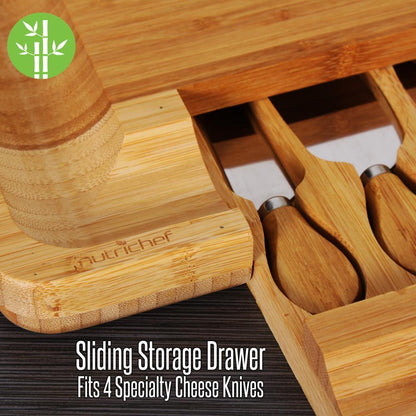 Ensemble de planche à découper en bambou - Plateau de service en bois plat pour pique-nique ou vin - Kit de plateau rectangulaire pour fruits et viandes avec bol, tiroir de fermeture, 4 couteaux en acier inoxydable - Nutrichef Pkczbd10 